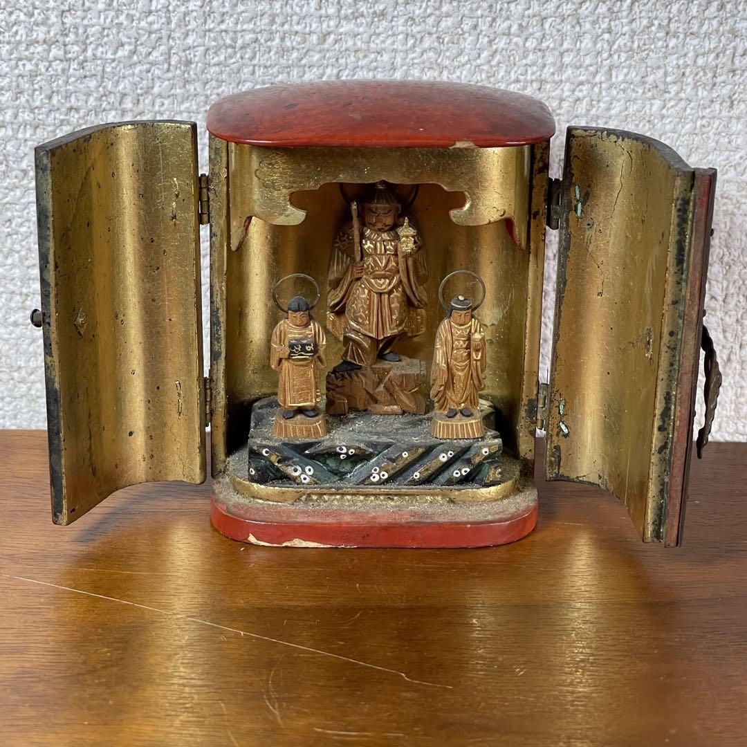 W912☆時代物 高さ約60mm 木彫金彩 豆仏像 三尊像 ニ童子 朱塗厨子付