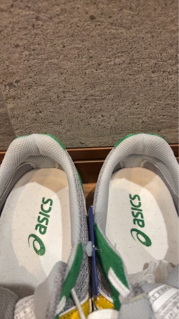 ASICS ランニングシューズ27cm 35周年記念モデル ASICS ランニングシューズ27cm 35周年記念モデル