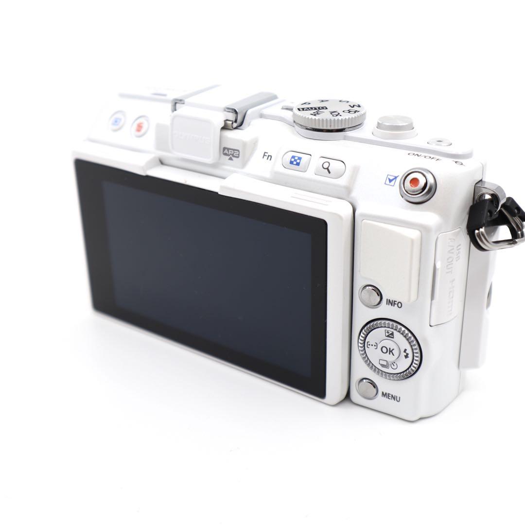 美品★OLYMPUS E-PL6ホワイト 白 ボディ