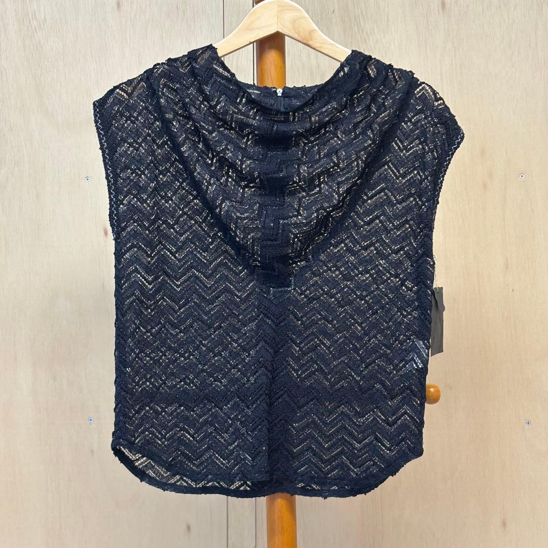 【Leilian】[タグ付き] 黒 ノースリーブ トップス ブラウス　ラメ入り