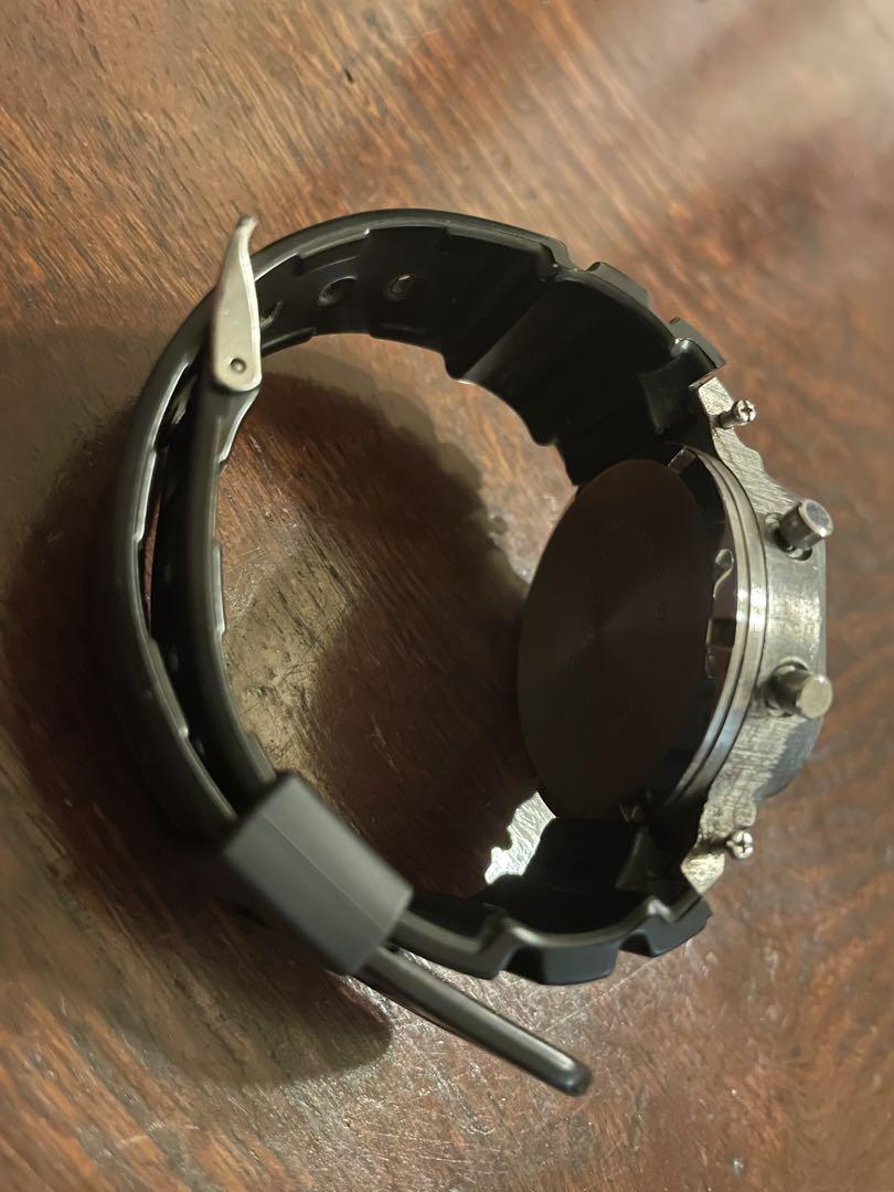 CASIO Ｇショック DW-5700 スクリューバック