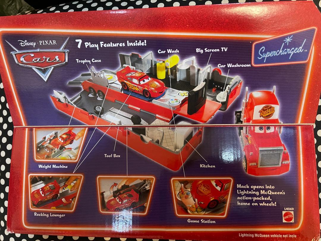 新品絶版カーズ ミニカー　マックトラック　プレイセット 廃番品　レア