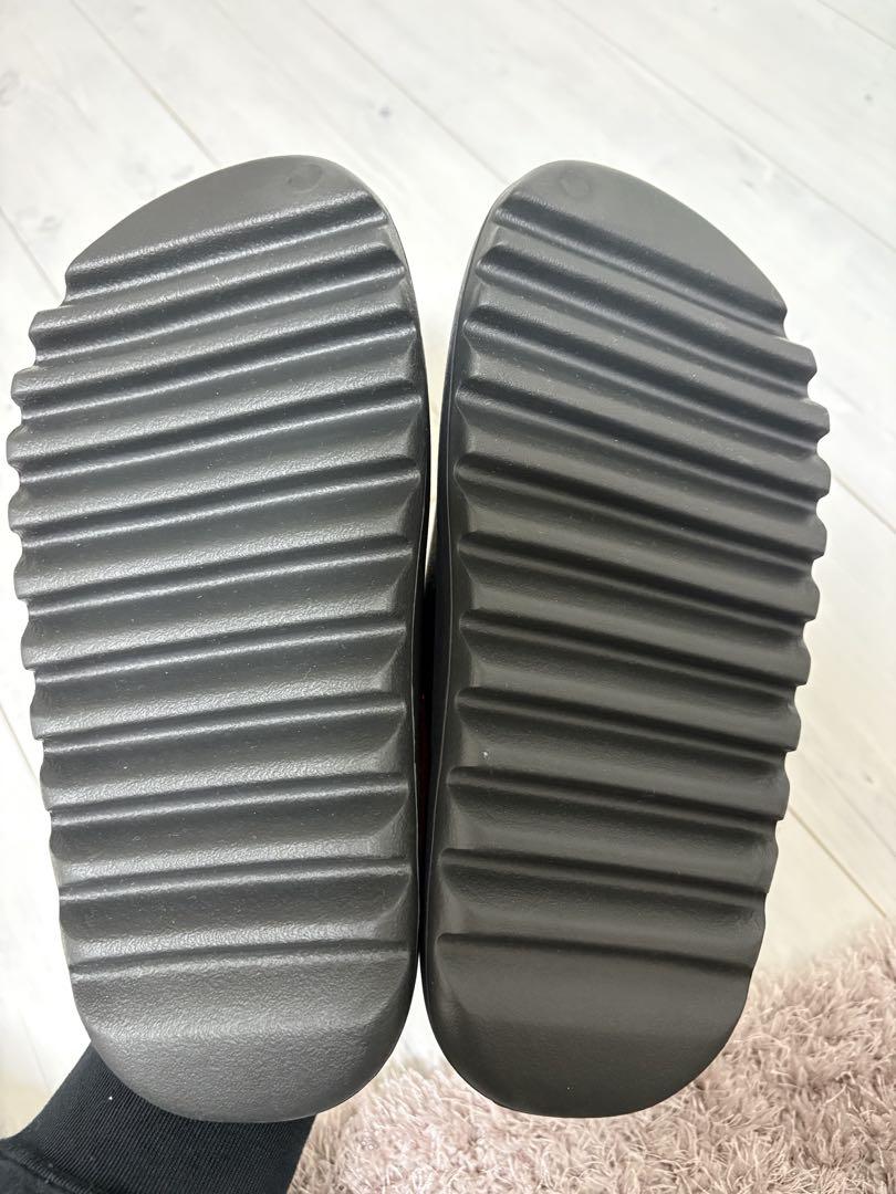 Yeezy slide カニエウエスト　オニキス　onix