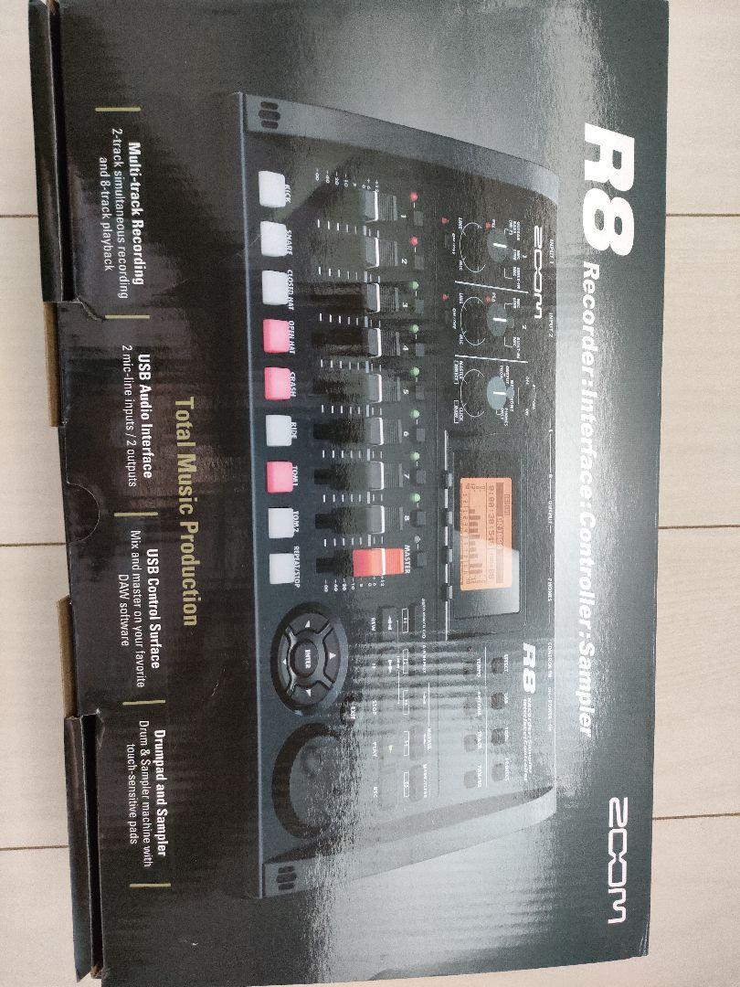 Zoom R8 マルチトラックレコーダー
