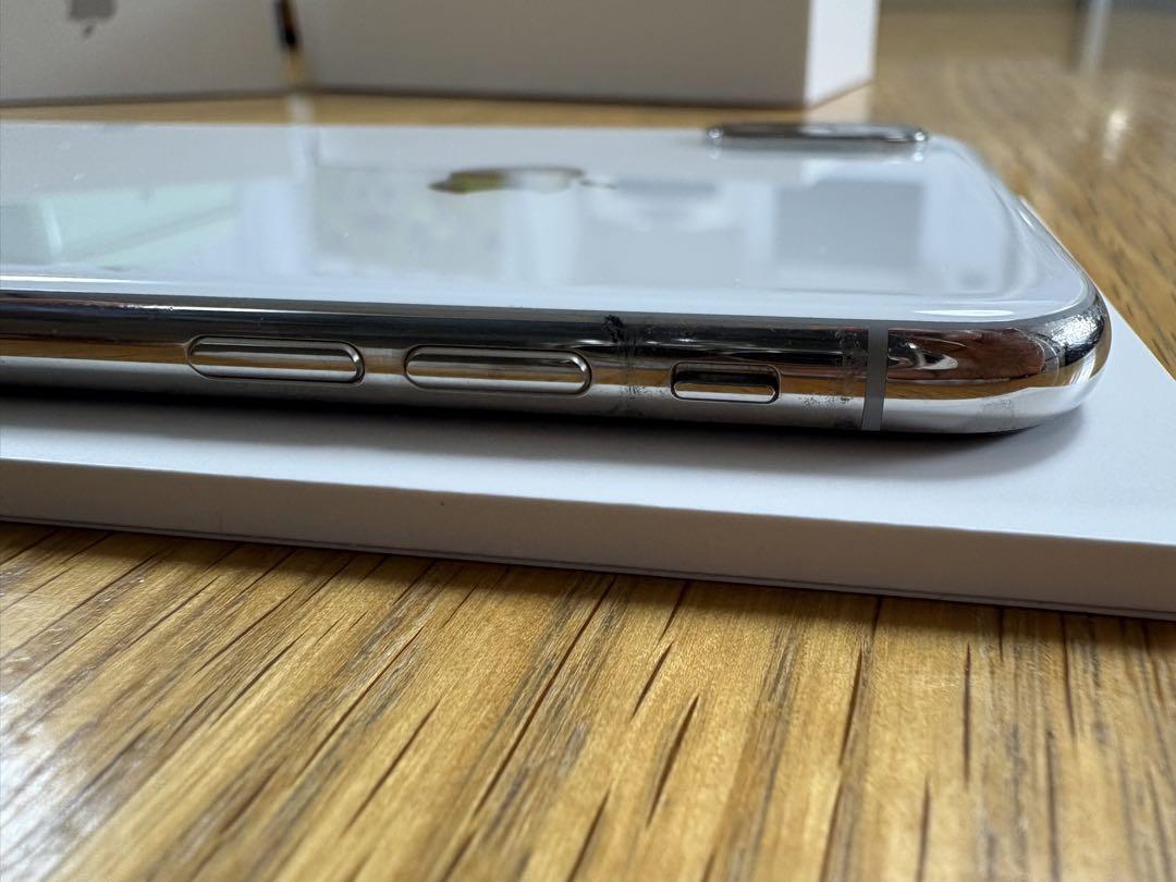 Apple iPhone X シルバー 64GB本体