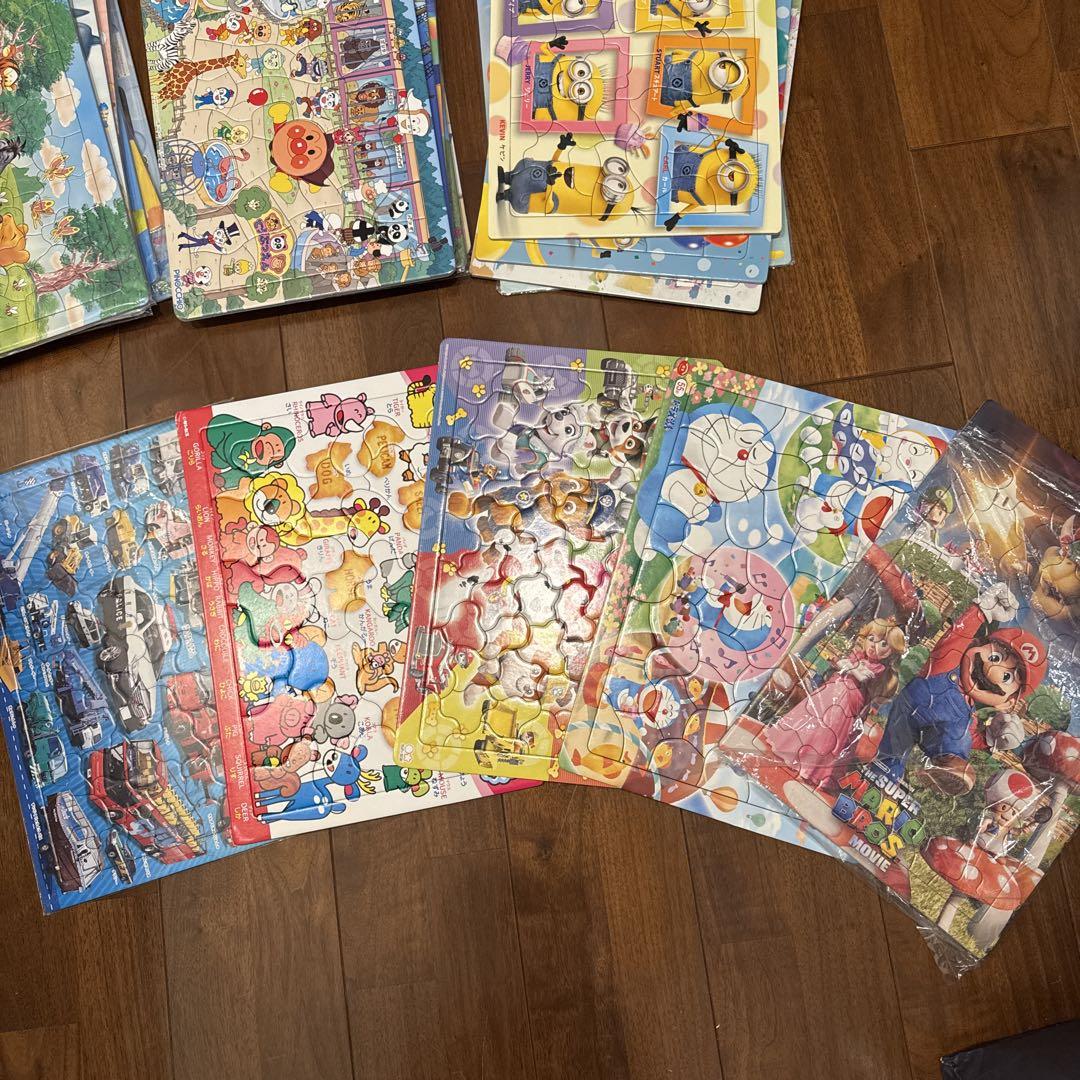 多種類のキャラクター パズル セット