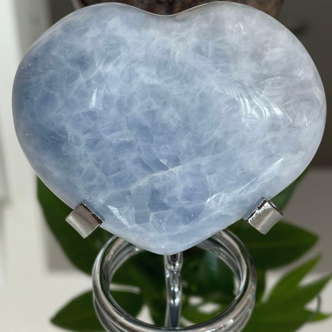 超 高品質 セレスタイト ハート 原石 8.5×7.3 シルバー台座付新品、♥
