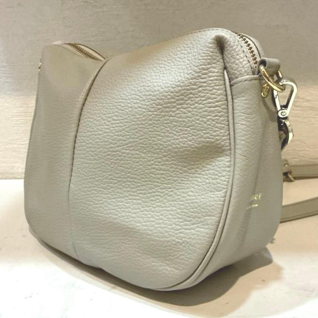 【美品】russet センターシームレザーショルダーバッグ(CE-1081) 【美品】russet センターシームレザーショルダーバッグ(CE-1081)