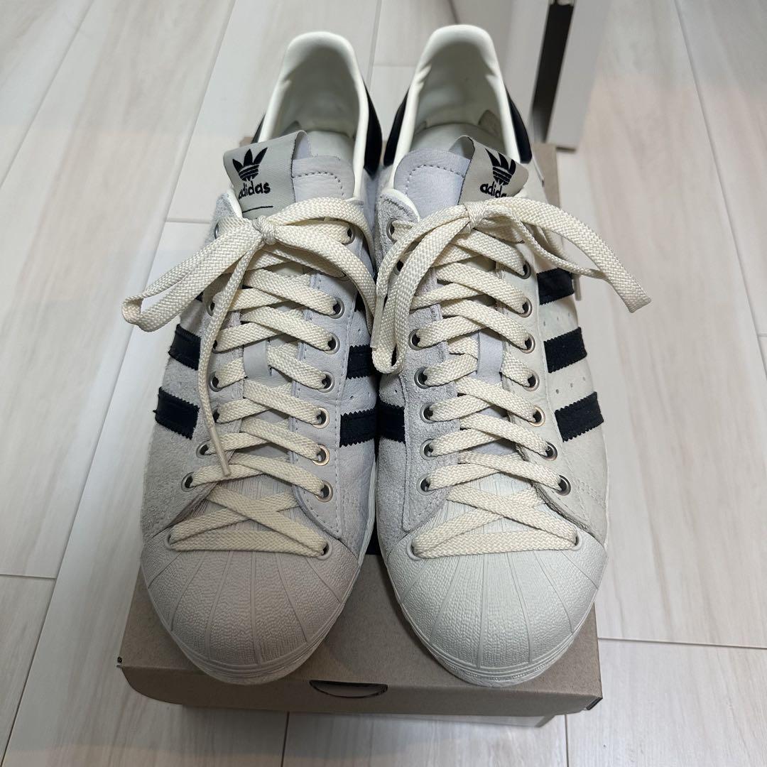 靴 Song for the mute Adidas Superstar 82