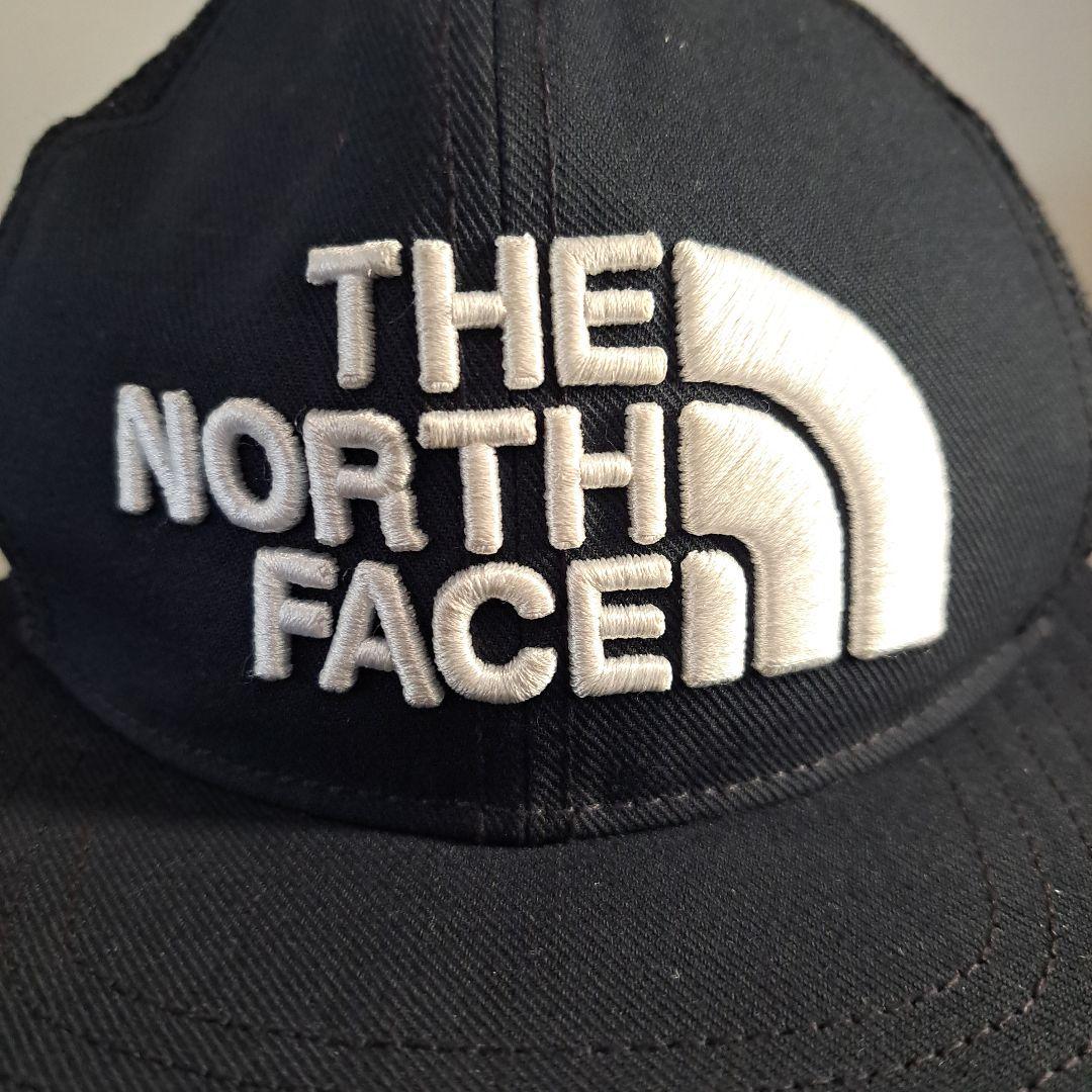 ⭐️美品⭐️ THE NORTH FACE KIDS M ロゴ刺繍　クリーニング済み THE NORTH FACE 「THE FACE」 「KIDS」刺繍ジップアップパーカー