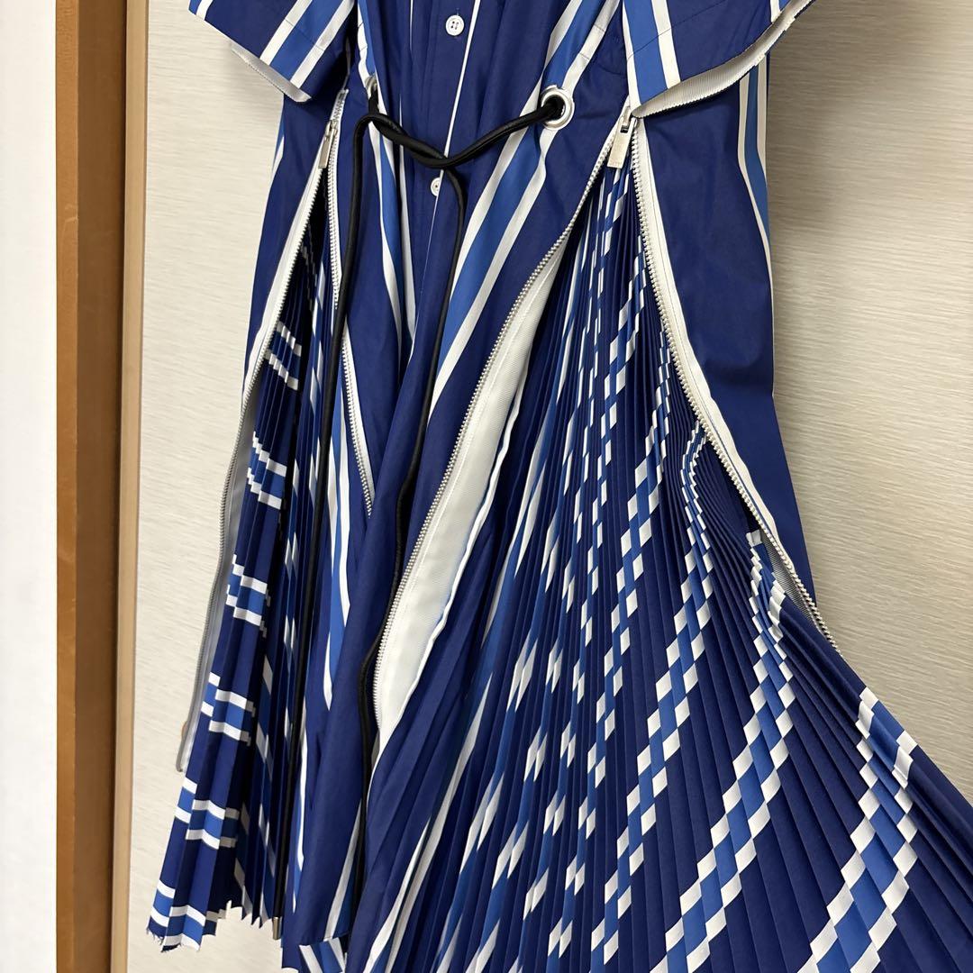sacai 青と白のストライプ 半袖シャツワンピース