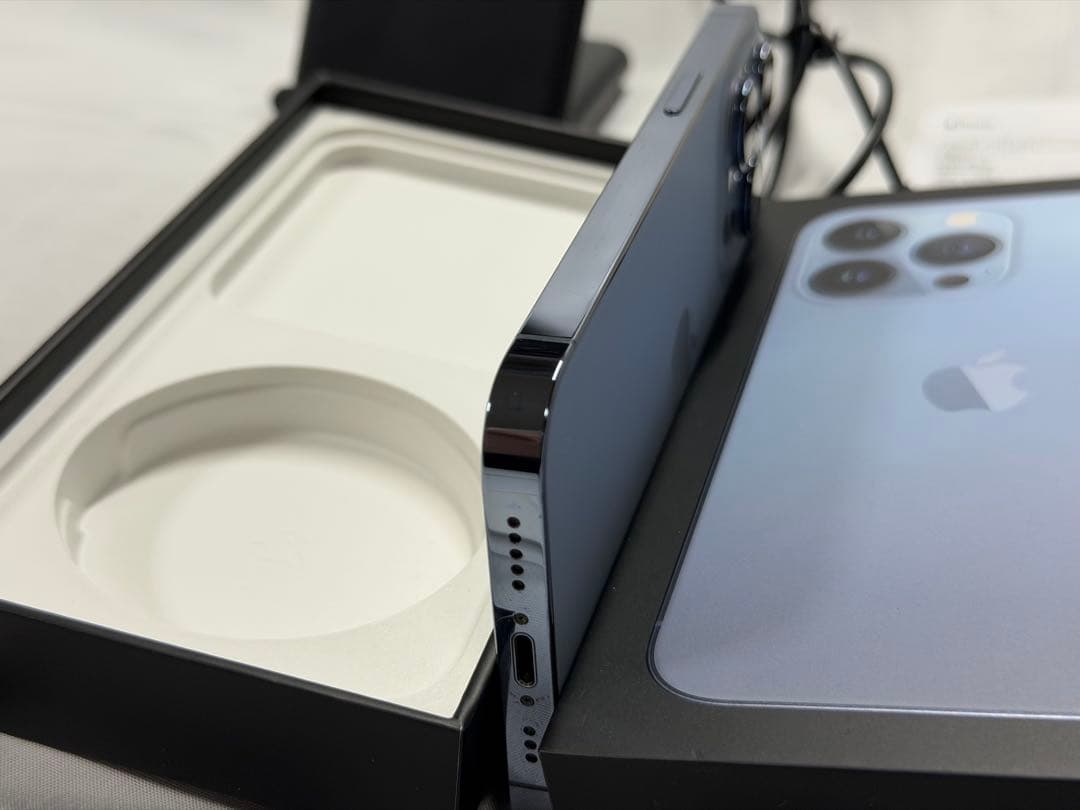 Apple iPhone 13 Pro 1TB シエラブルー SIMフリー Apple iPhone 13 Pro 1TB シエラブルー SIMフリー