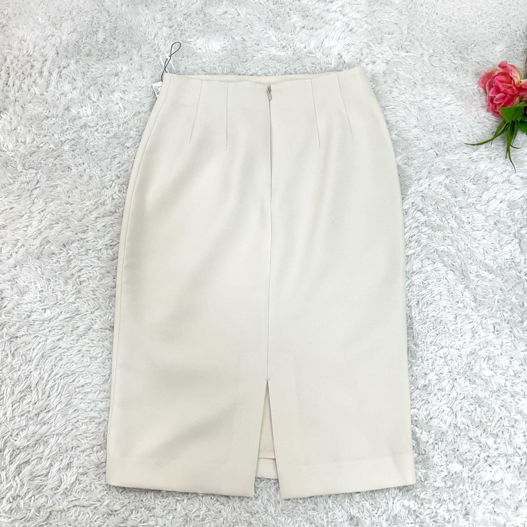 タグ付き✨美品✨エストネーション Vネックノーカラースーツ　38 ベージュ系
