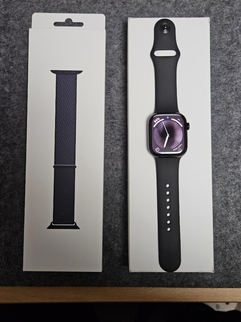 Apple Watch Series 10 GPS 42mm ジェットブラック