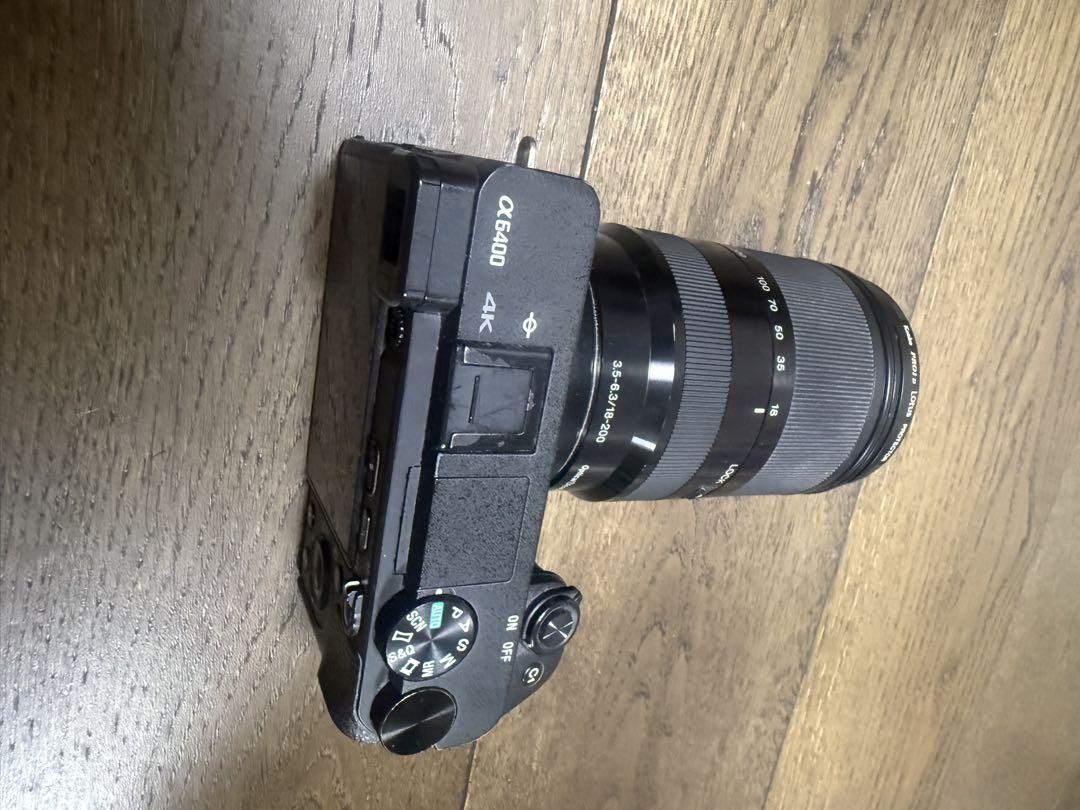 H*。様 SONY ミラーレス一眼カメラ 本体 バッテリー2個付き　a6400
