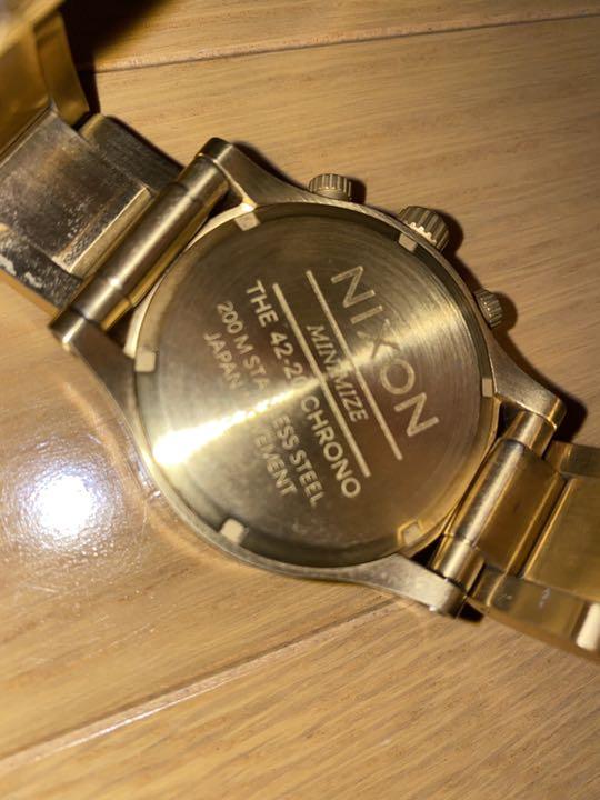 値段交渉あり！NIXON 金時計　ゴールド　200m防水　腕時計　ニクソン