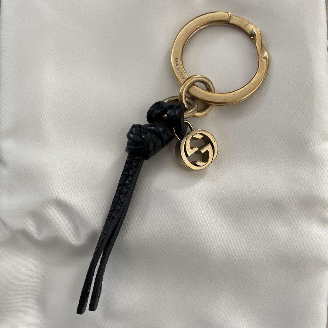 GUCCI《グッチ》キーリング インターロッキング ゴールド - メルカリ