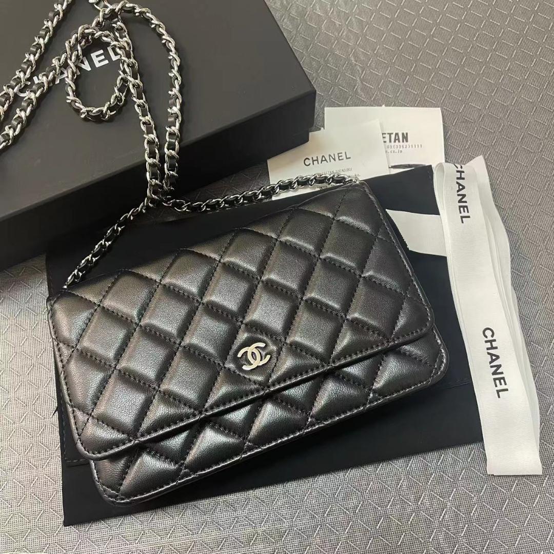 CHANEL ブラック キルティング ショルダーバッグ - メルカリ