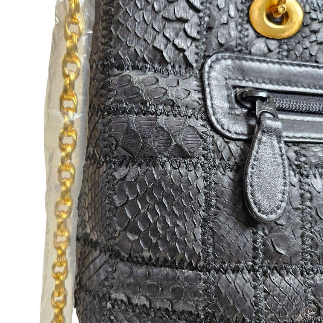 美品 ヘビ革 2way ハンド&ショルダーバッグ ブラック ゴールド