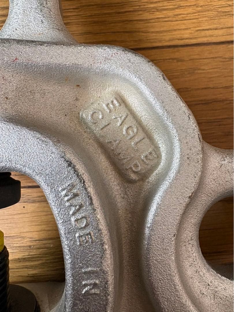 イーグルクランプ ネジ式クランプ2t 吊り具 玉掛け ねじ式全方向クランプ