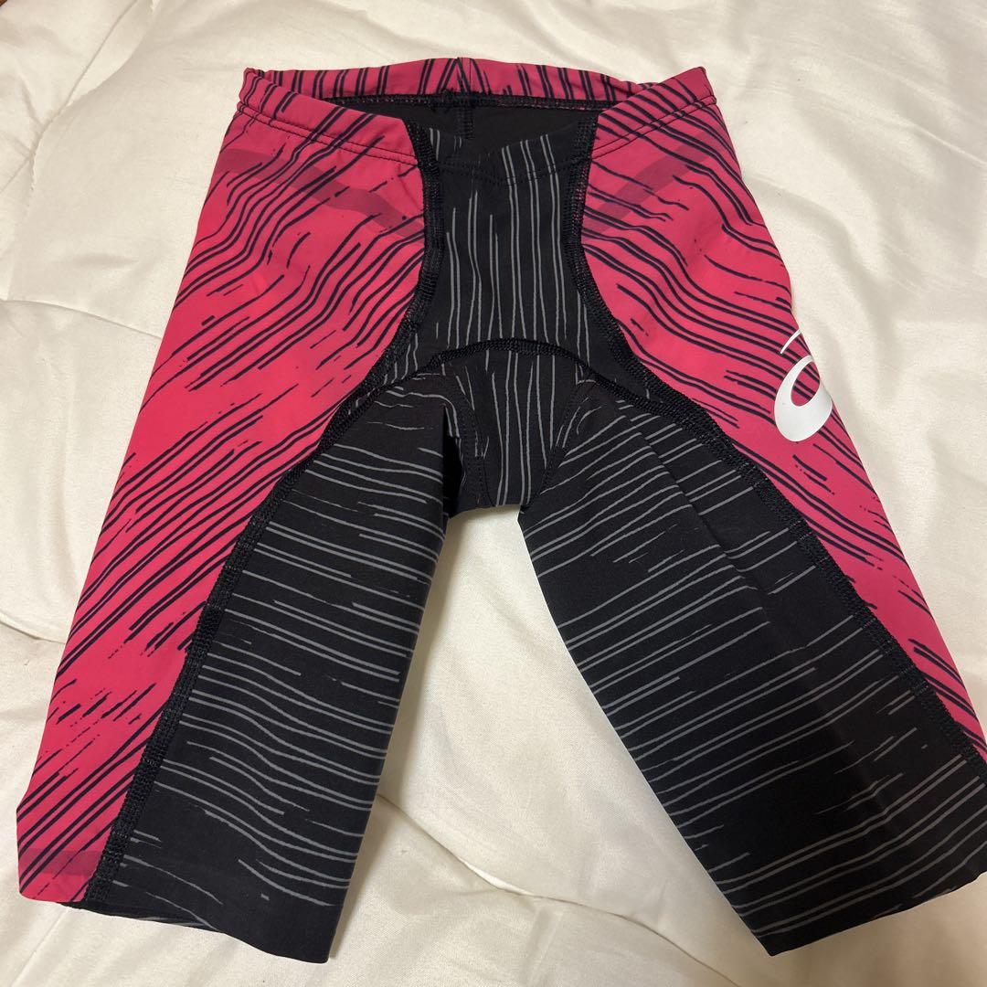 アシックス　競泳水着120センチ