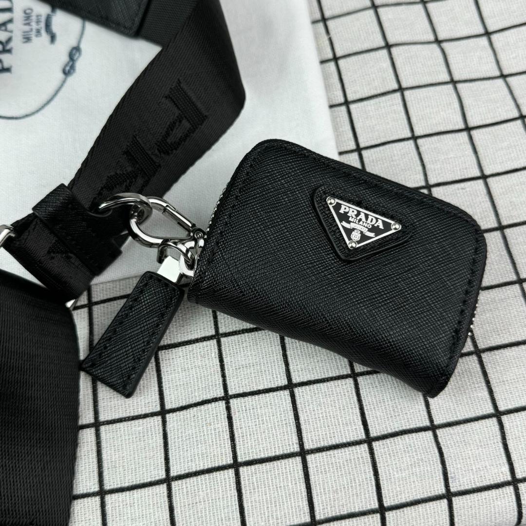 PRADA プラダ ショルダーバッグ レザー ブラック PRADA プラダ ショルダーバッグ レザー ブラック