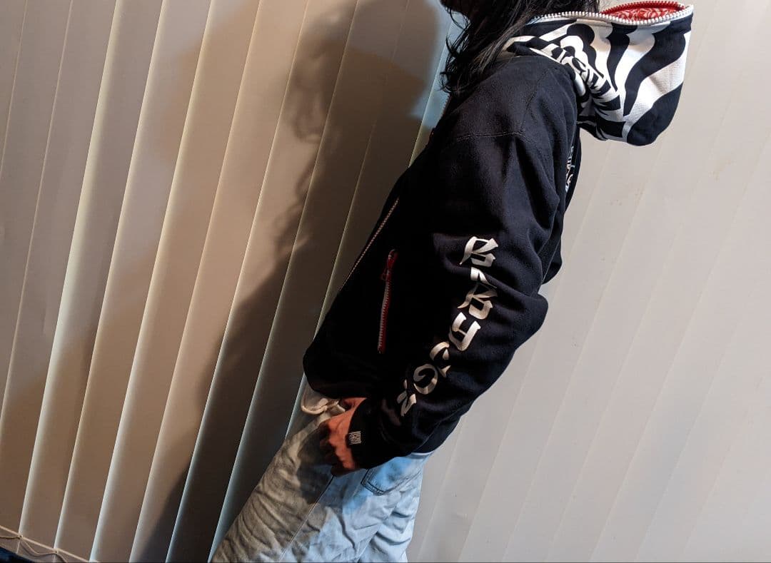 入手困難　50DUPPIES　卍LINE　コラボ　肉厚　パーカー　ジャケット　黒