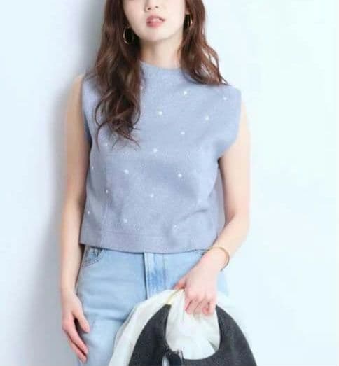【試着のみ】JUSGLITTY ドット刺繍クロップドニット　ライトブルー　М