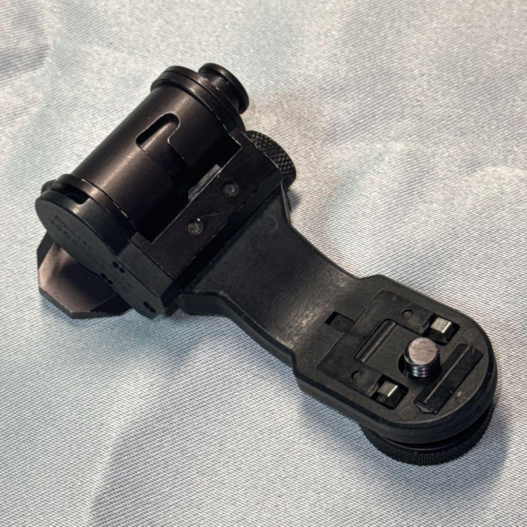 【実物】Wilcox PVS-14 Jアーム Wilcox AN/PVS-14 J-Arm – T.REX ARMS