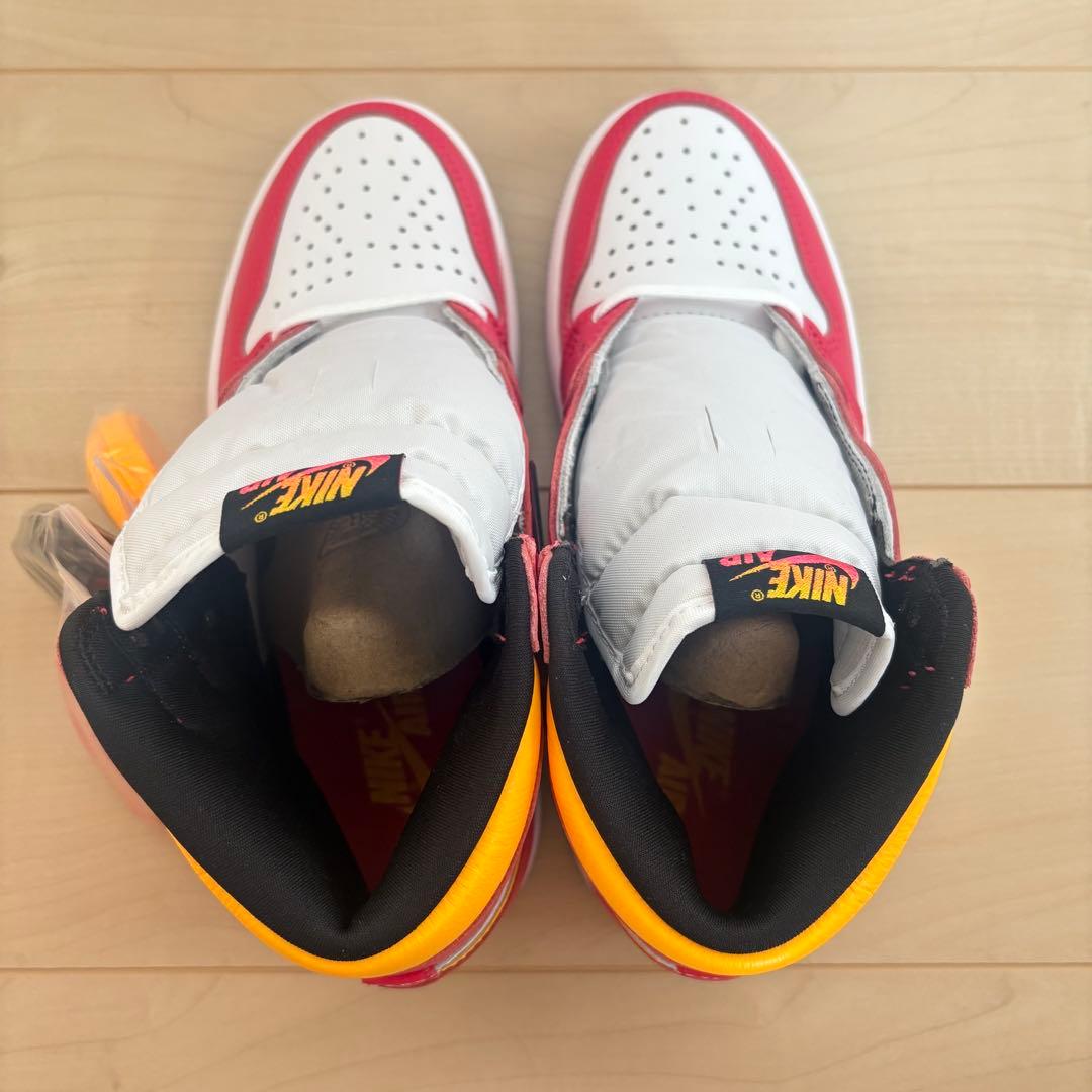 ナイキ 555088-603 エアジョーダン1 ハイ ライト フュージョンレッド