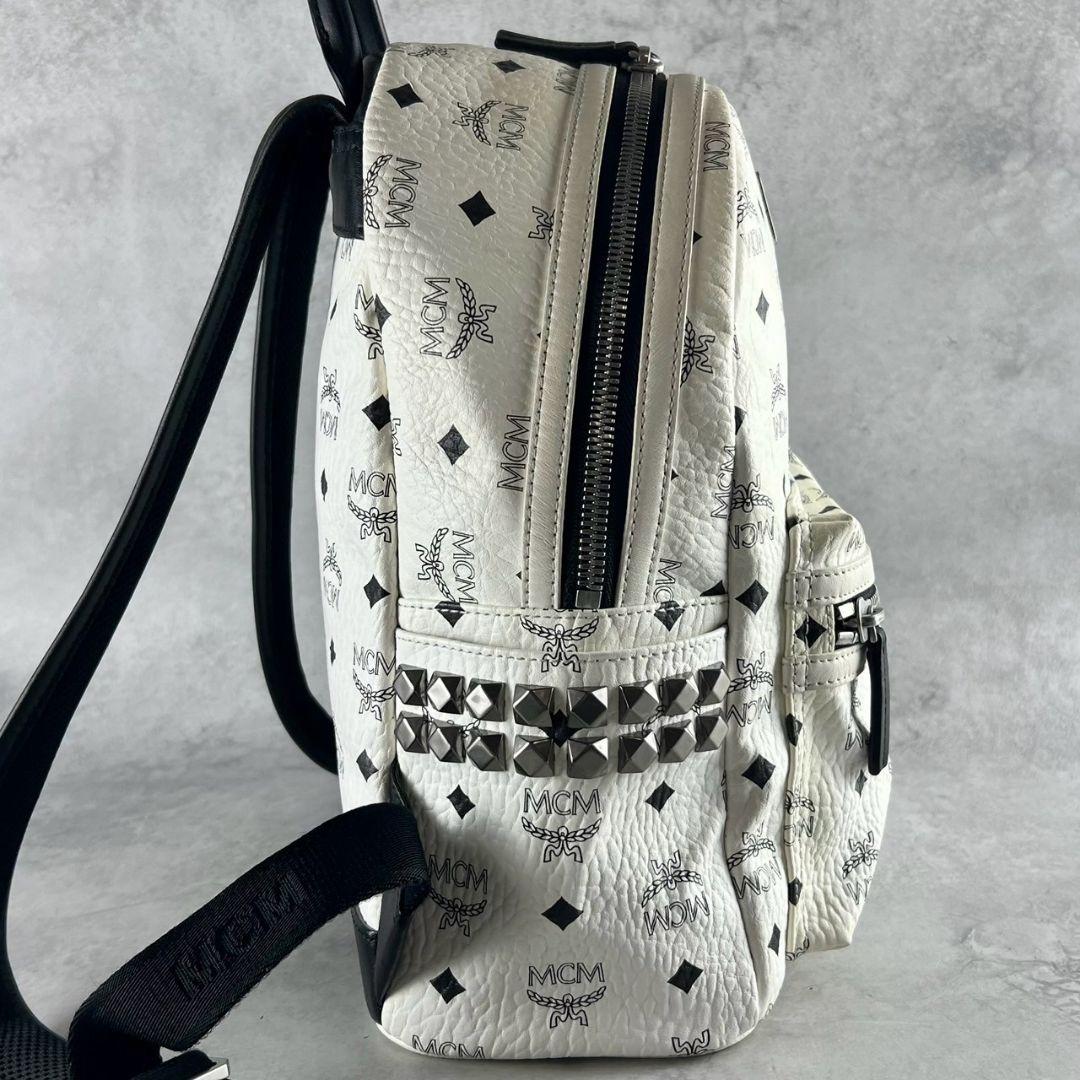 MCM ホワイトロゴ リュック スタッズ バックパック 保存袋