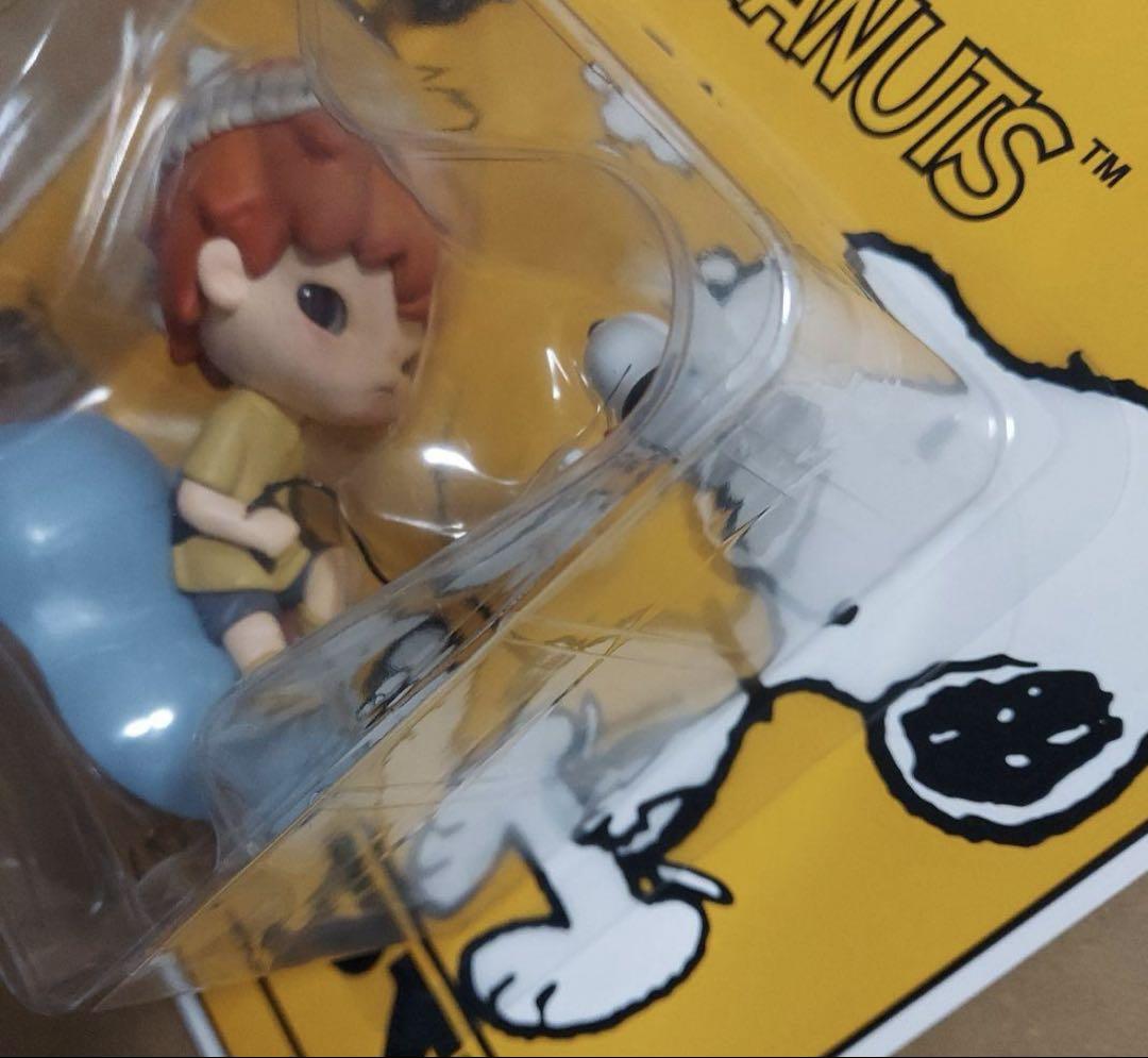 ポップマート Hirono x Peanuts Snoopy スヌーピー
