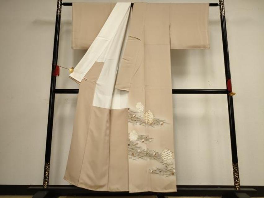 お値下げセール■正絹一つ紋入作家落款入り金駒刺繍色留袖，正絹袋帯５点セット 000000047851_2XqcUxU.jpg