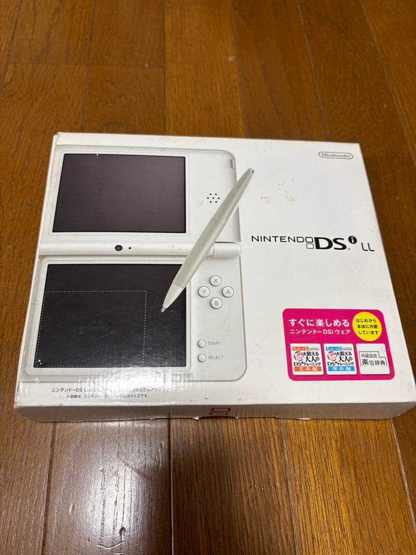 Nintendo DSi LL ホワイト タッチペンなし