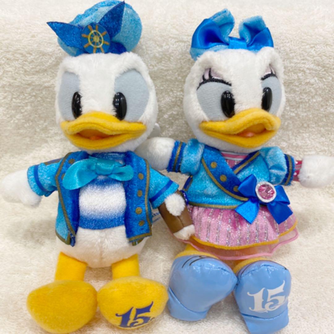 ディズニーシー 15周年 ドナルド デイジー ぬいぐるみバッジ セット メルカリ ディズニーシー 15周年 ドナルド デイジー ぬいぐるみバッジ セット メルカリ