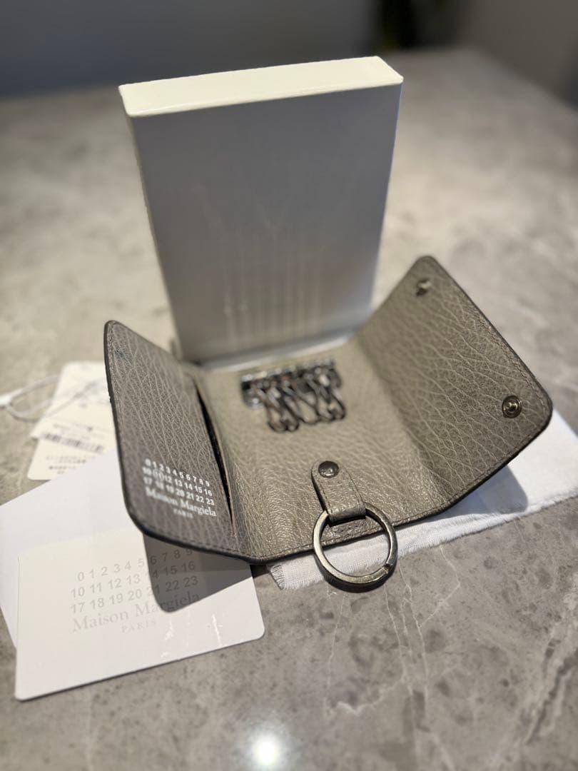 Maison Margiela レザーキーケース グレー Maison Margiela レザーキーケース グレー