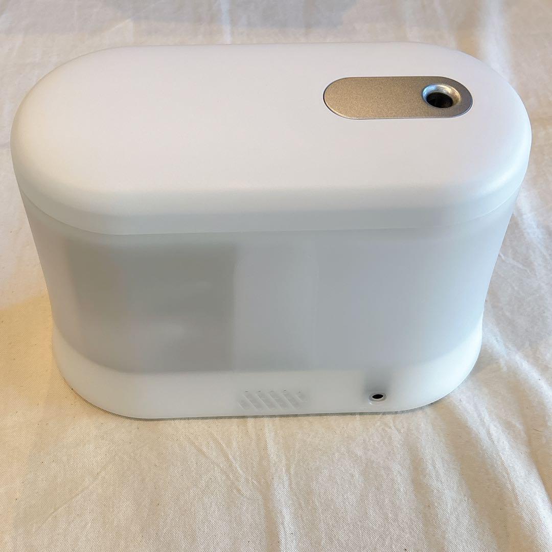 ☆　卓上加湿器　アロマディフューザー　加湿器　1.8ℓ　超音波式　ホワイト