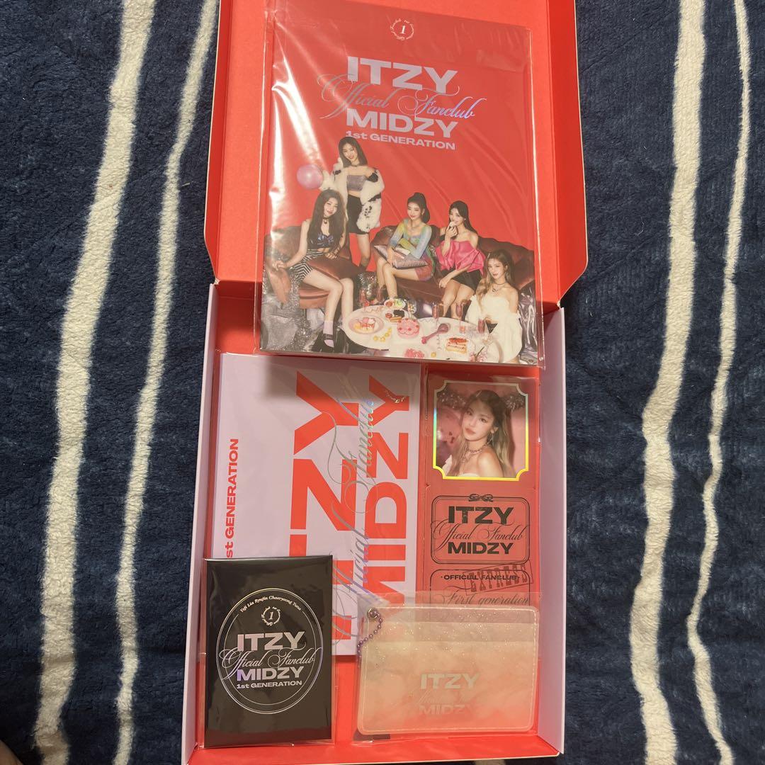 ITZY - 【値下げ中】itzy ファンクラブ1期　ウェルカムキット ITZY - 【値下げ中】itzy ファンクラブ1期 ウェルカムキットの