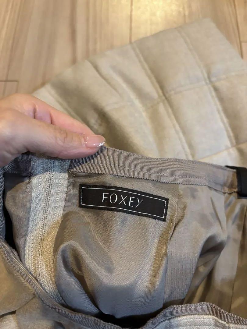 FOXEY ベージュ 中綿スカート ひざ丈