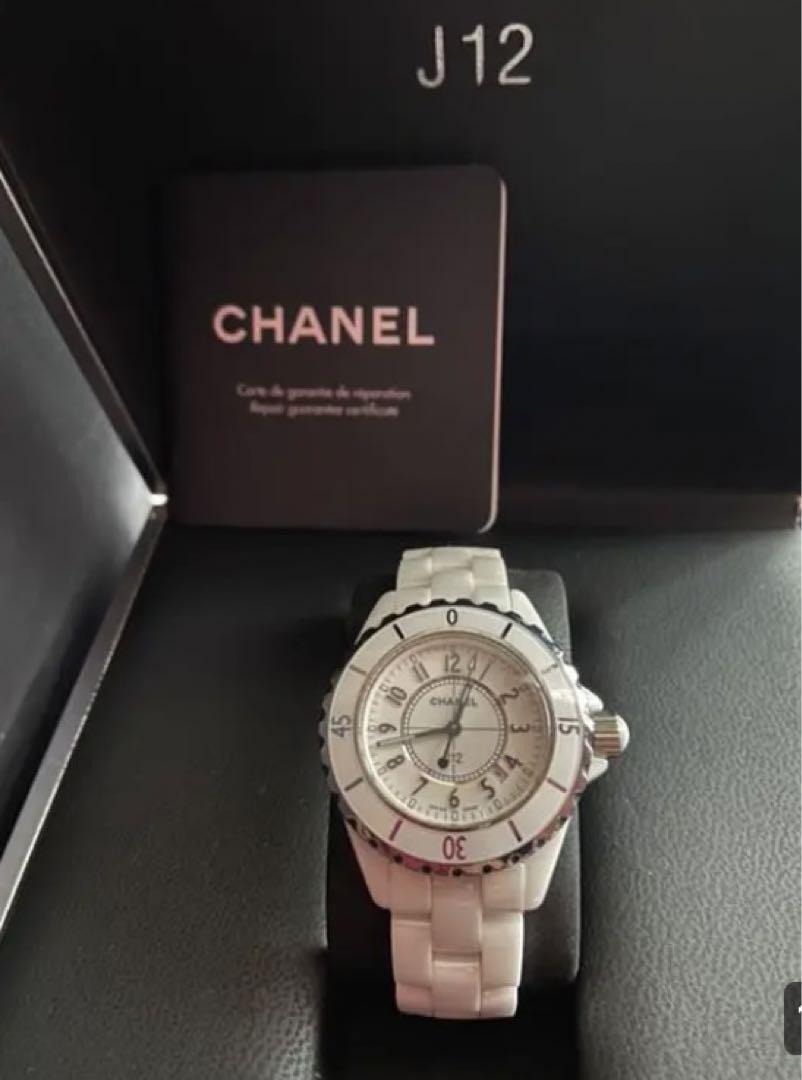 CHANELＪ12 専用箱保証書付き