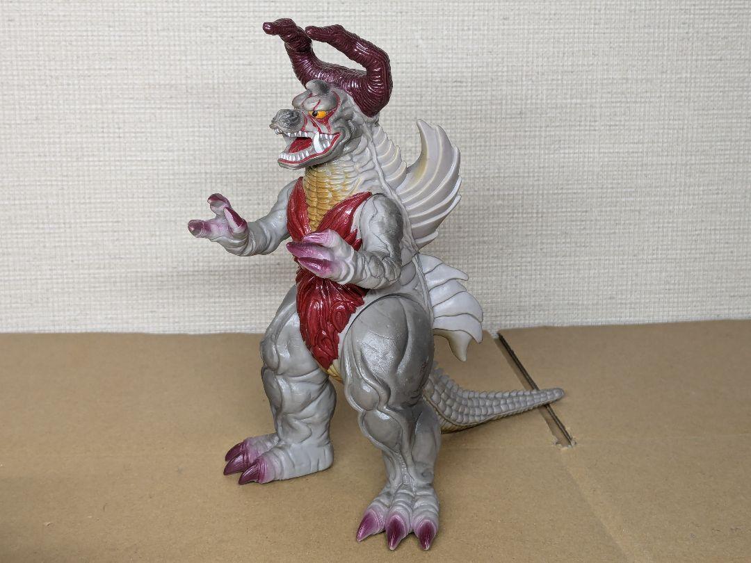 ウルトラマンガイア 超コッヴ＆超パズズ ソフビ 塗装版 宇宙戦闘獣 超コッヴ | 怪獣玩具に魅せられて