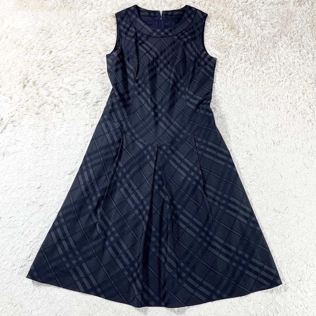 ✨美品 バーバリーロンドン タック フレアワンピース ノバチェック シルク