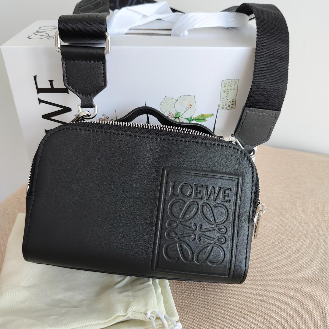 LOEWE ロエベ カメラ クロスボディバッグ