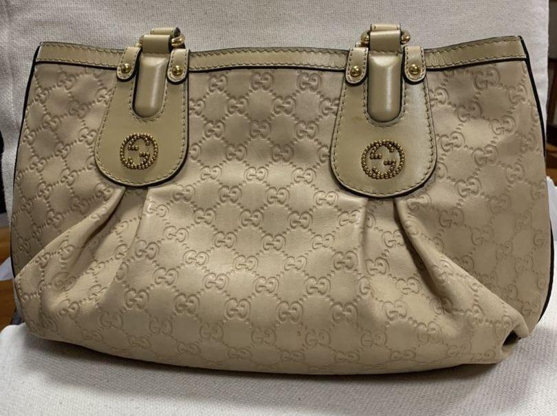 GUCCI【上品なベージュ色】美品 GUCCI【上品なベージュ色】美品