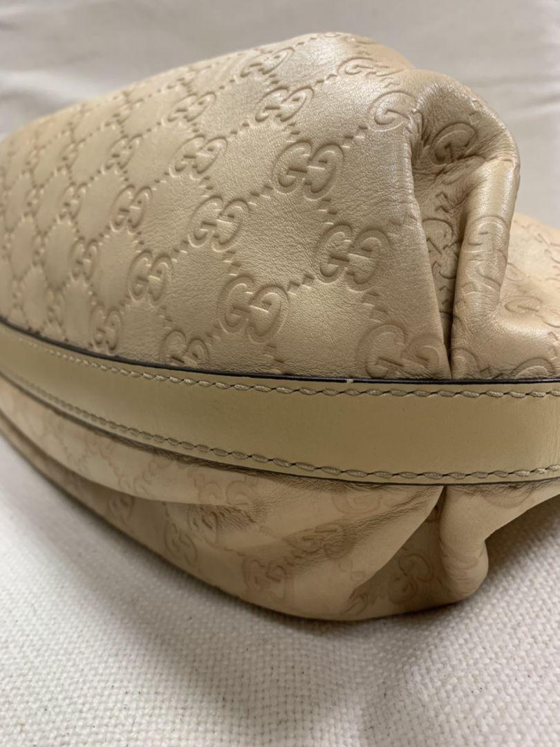 GUCCI【上品なベージュ色】美品 GUCCI【上品なベージュ色】美品