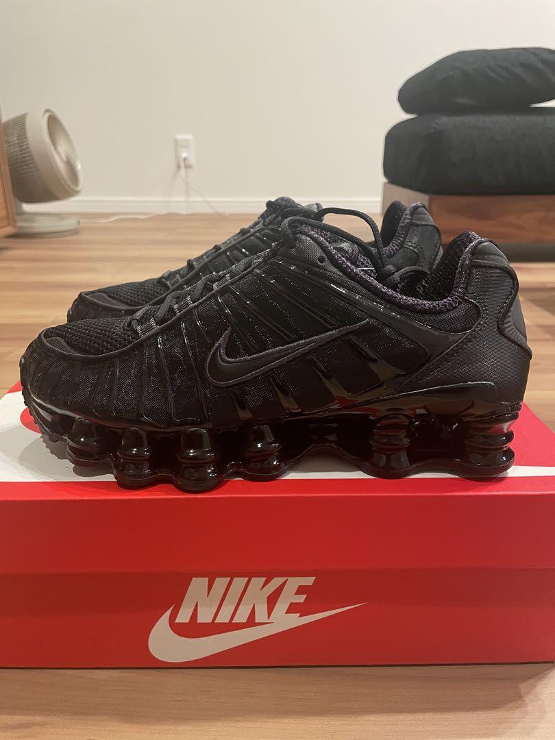 NIKE SHOX ブラック スニーカー