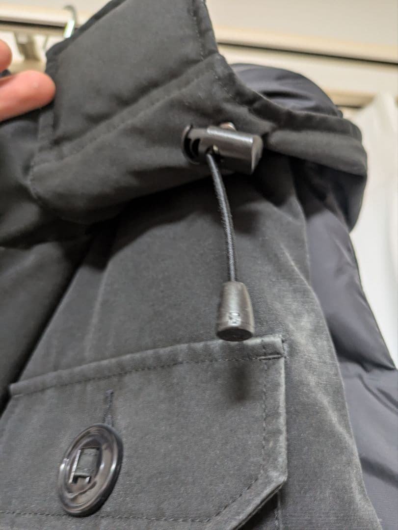 カナダグース ブラックダウンベスト フード付き カナダグース ブラックダウンベスト フード付き