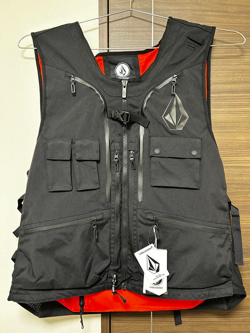 ♥ VOLCOM guch Iguchi ベスト ブラック XLXL(LL)・VOLCOM