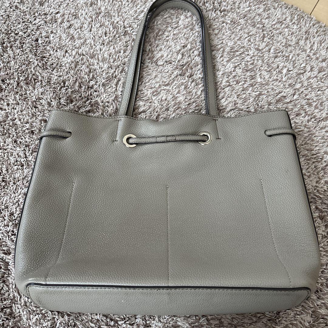 FURLA グレー レザートートバッグ - メルカリ