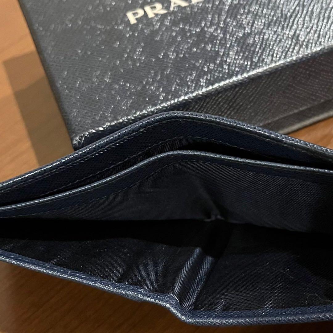 プラダ　二つ折り　財布　メンズ　美品　PRADA ネイビー　単色　無地　シンプル